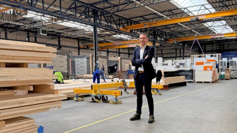 Modulaire woningbouwers: \'Vergunning komt later wel, laat ons sneller starten met bouwen\'
