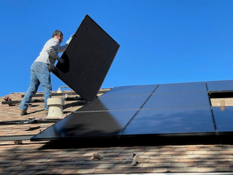 Een thuisbatterij bij zonnepanelen: zo maak je een slimme keuze