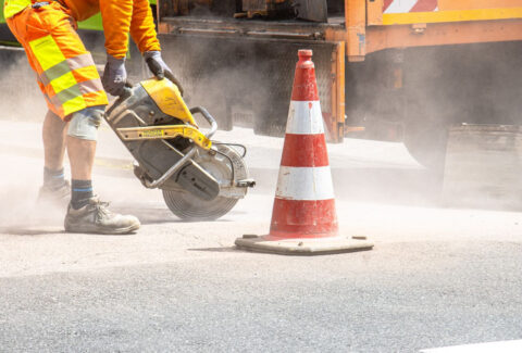 Verkeersregelaar bij werk aan de openbare weg: wanneer moet het en welke pas
